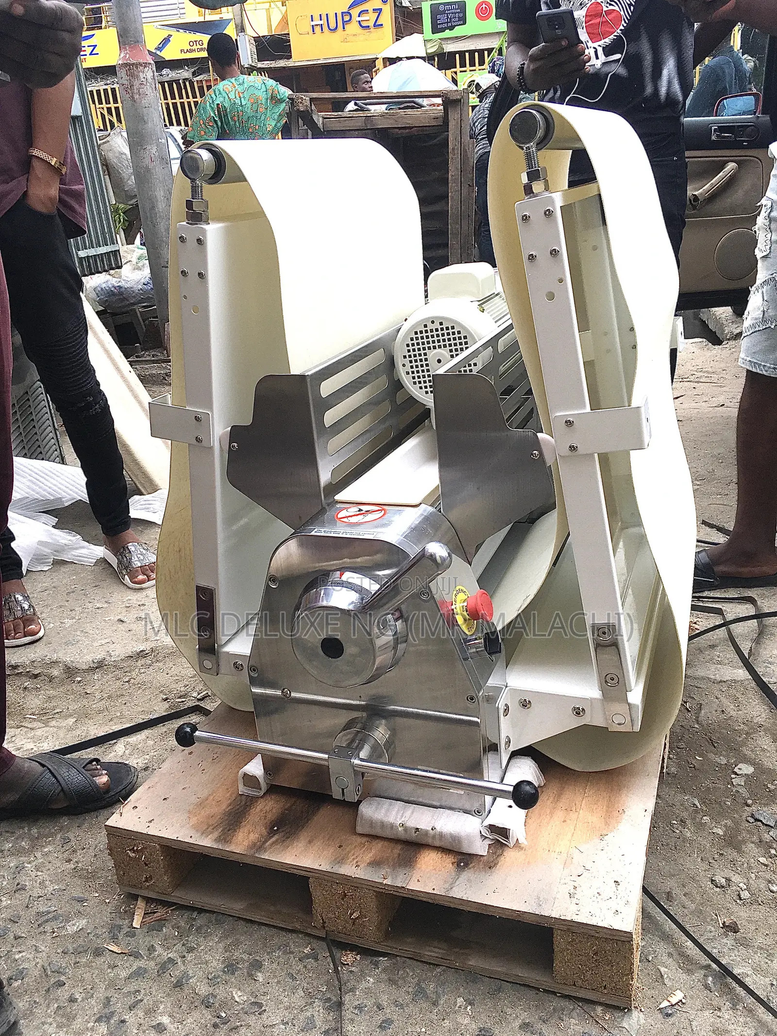 DOUGH Sheeter / Dough Flatting Machine For Sausage Rolls Etc