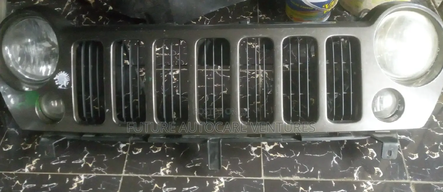 2005 Liberty Jeep Front Grille