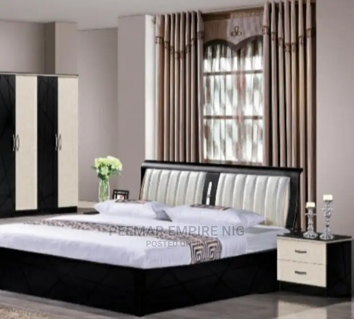 Original Executive Imported Set of Bed