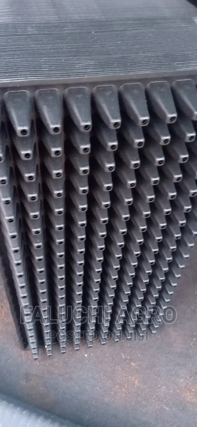Seedling Trays - 200 Holes/Cells (100 Pieces in a Carton)