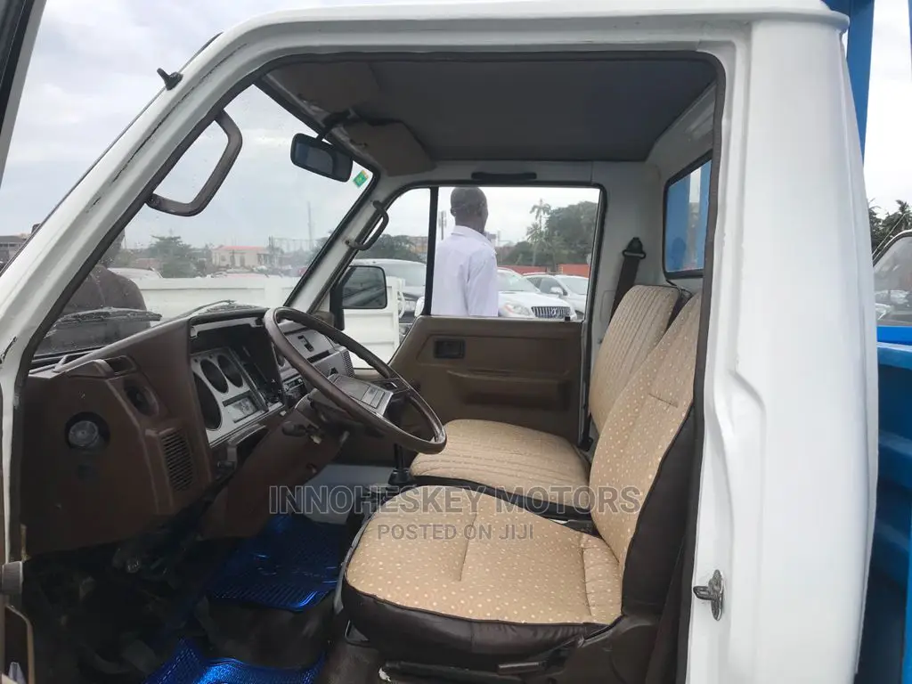 Toyota Dyna 100