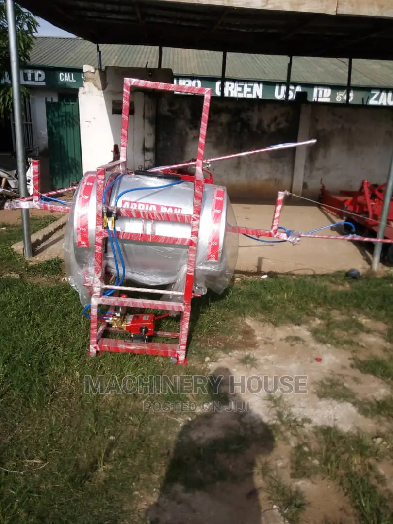 Boom Sprayer 200 to 500 Liters