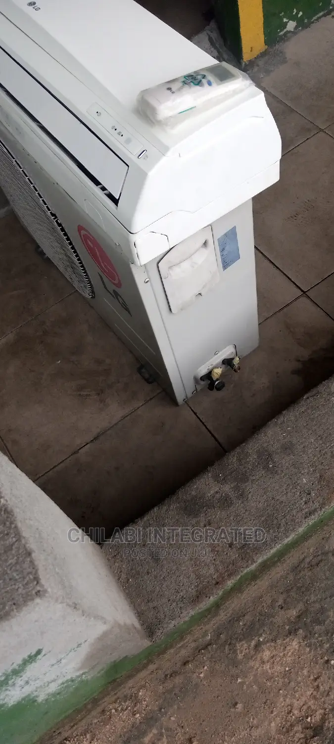 Factory-Fitted 1.5hp Low Voltage Lg Split Air Conditioner