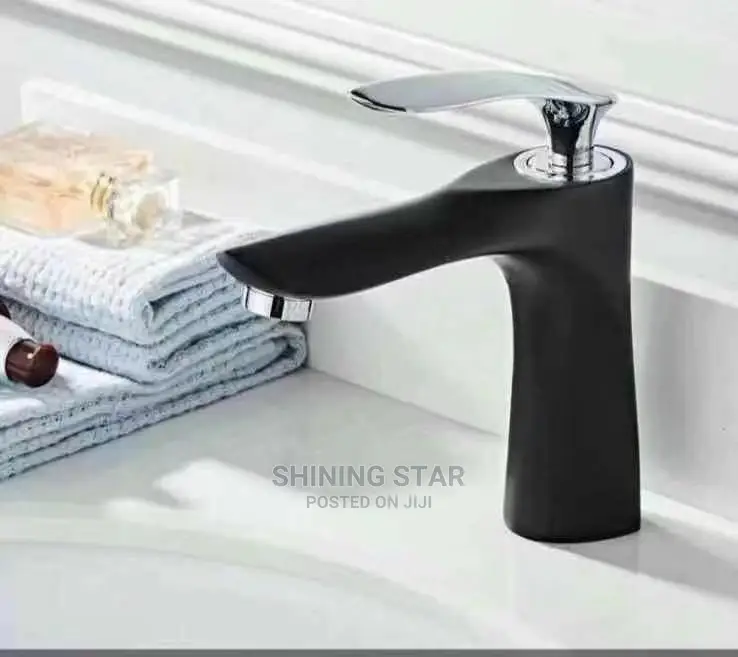 Executive Hot and Cold Basin Faucet