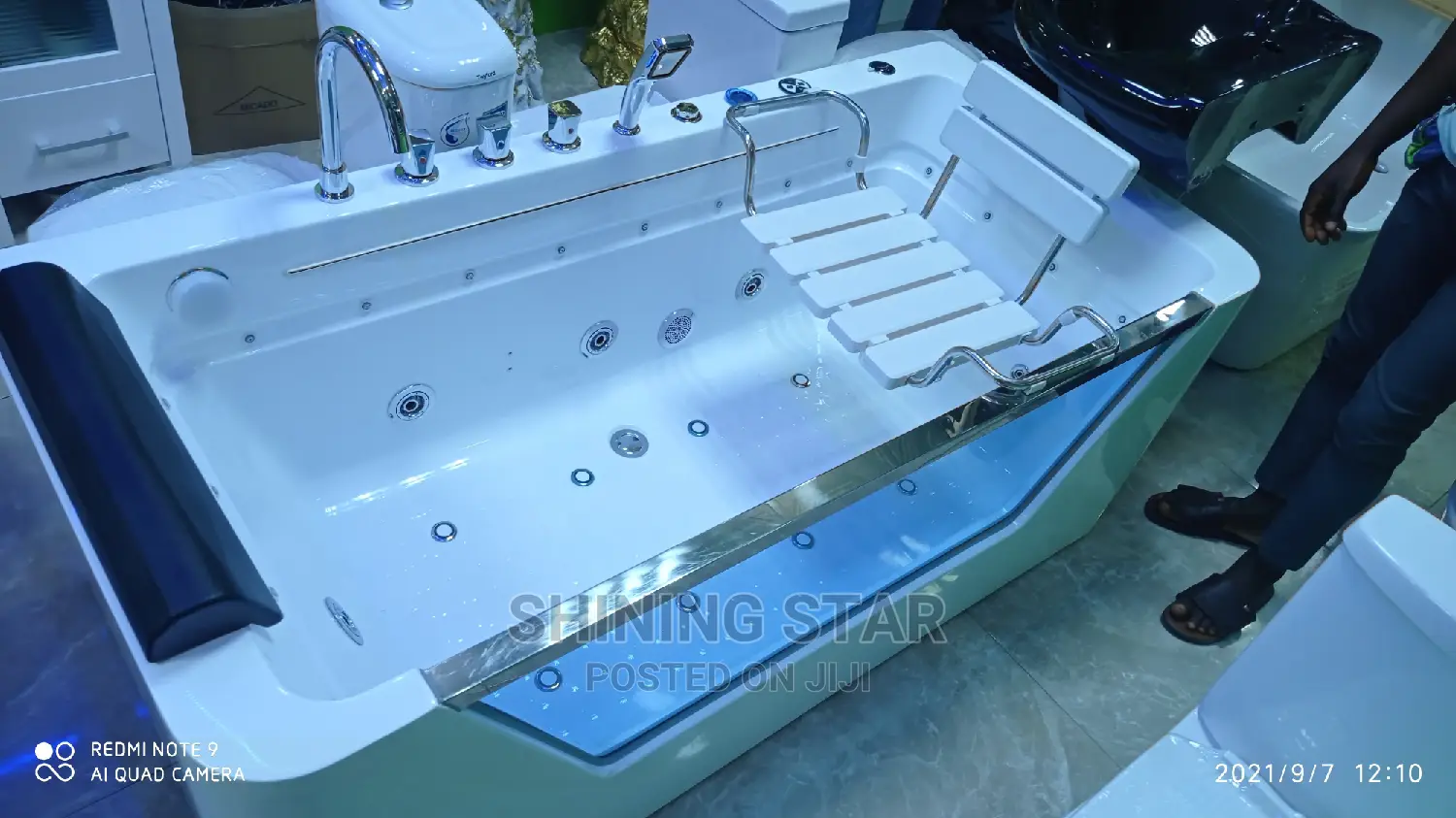 England Single Jacuzzi