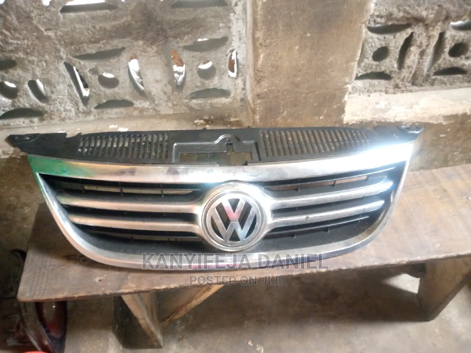 Volkswagen Tiguan Front Grill 2010