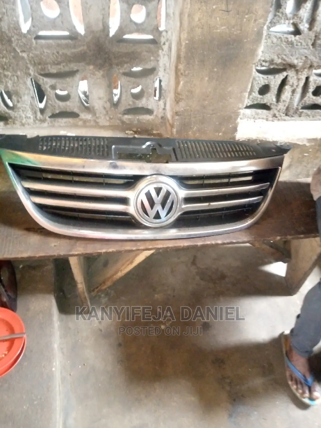 Volkswagen Tiguan Front Grill 2010
