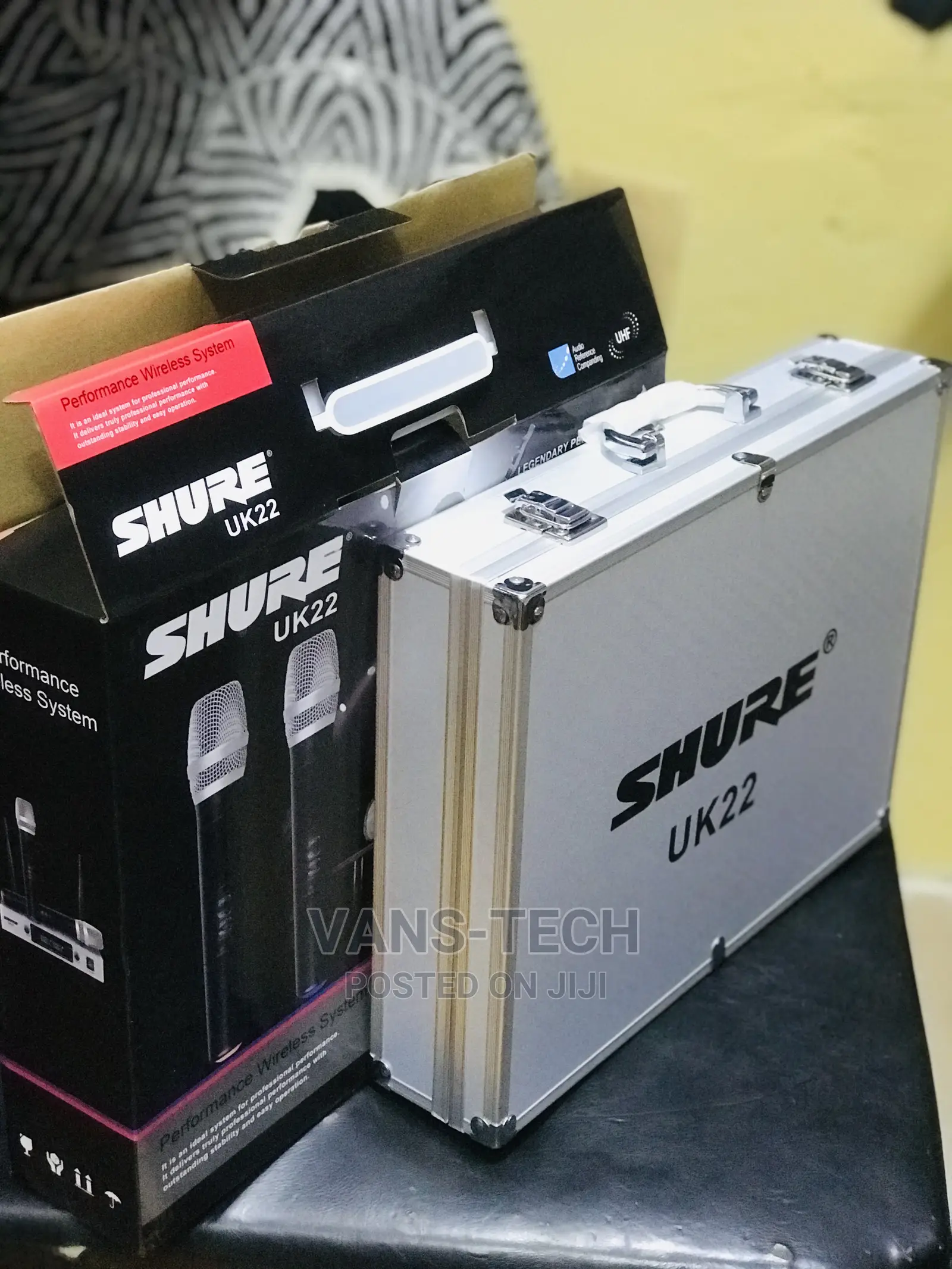 Shure Professional Wireless Microphones UK22