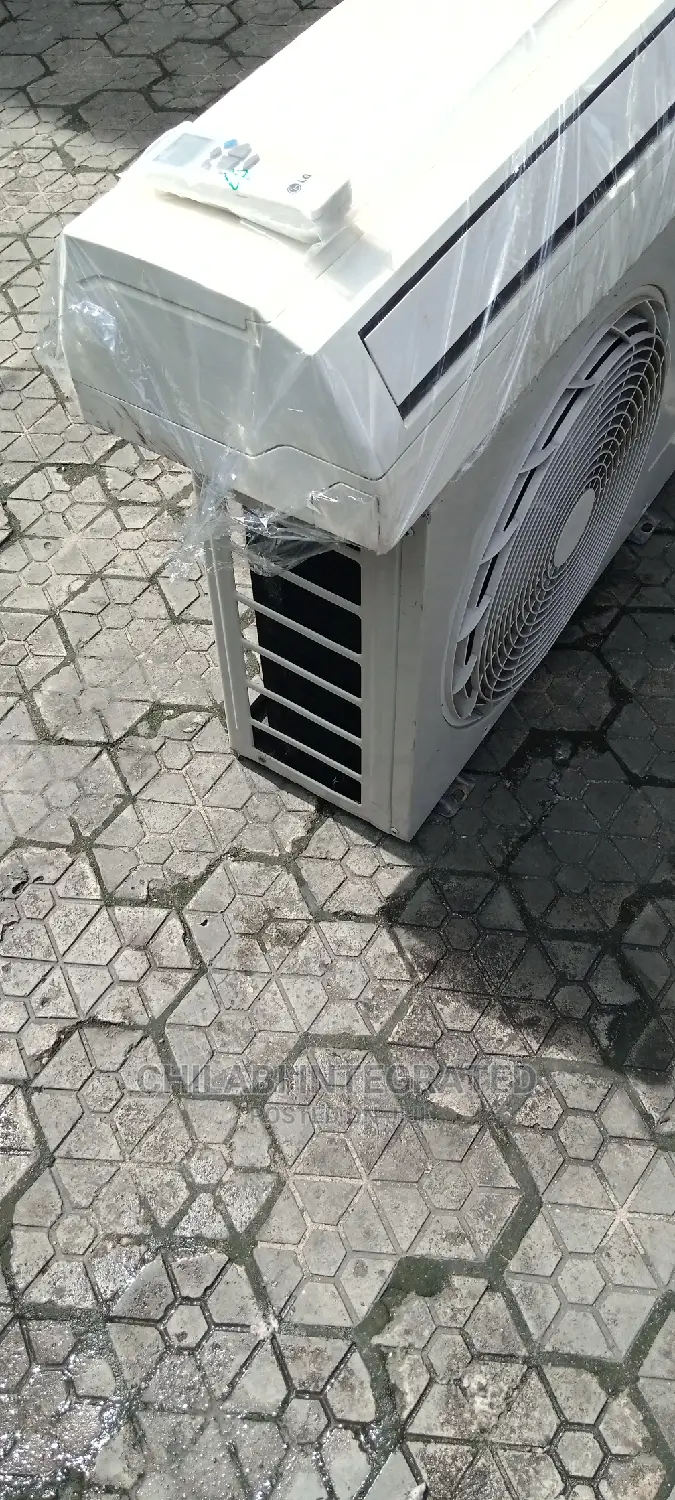 Almost New, Very Clean Foreign-Used 1.5hp Lg Air Conditioner