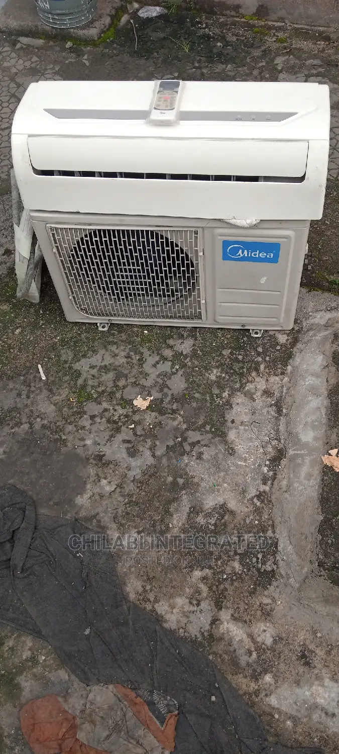 3 Month Old Almost New Low Voltage 1hp Midea Air Conditioner