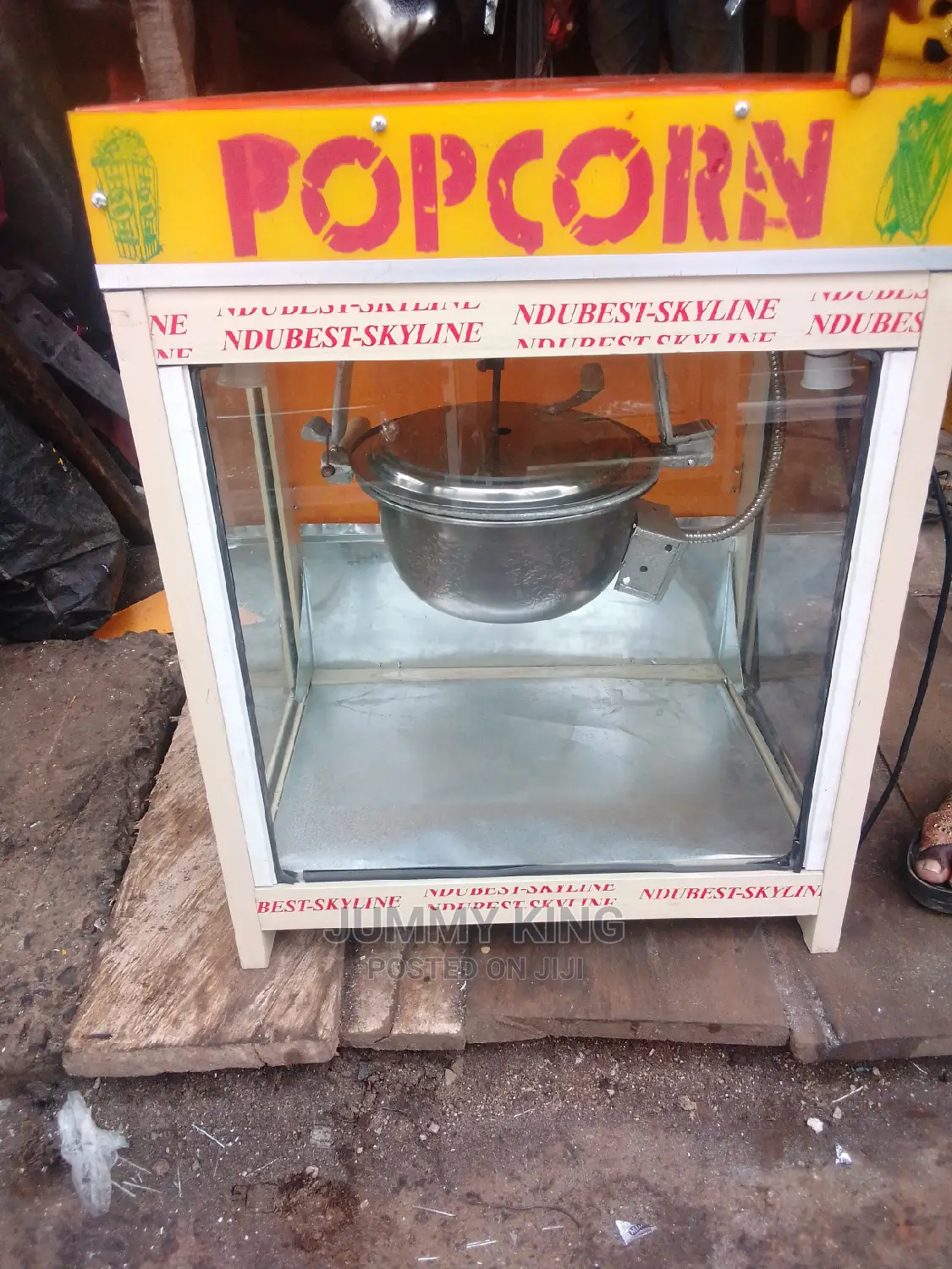 Commercial Popcorn Machine / Popper