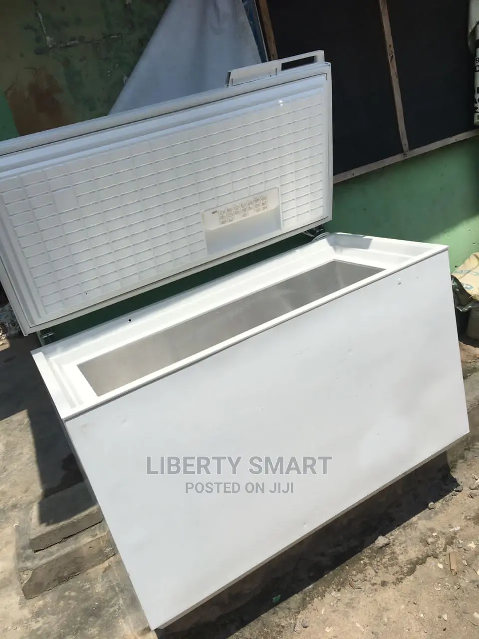 AEG Deep Freezer 300 Litres