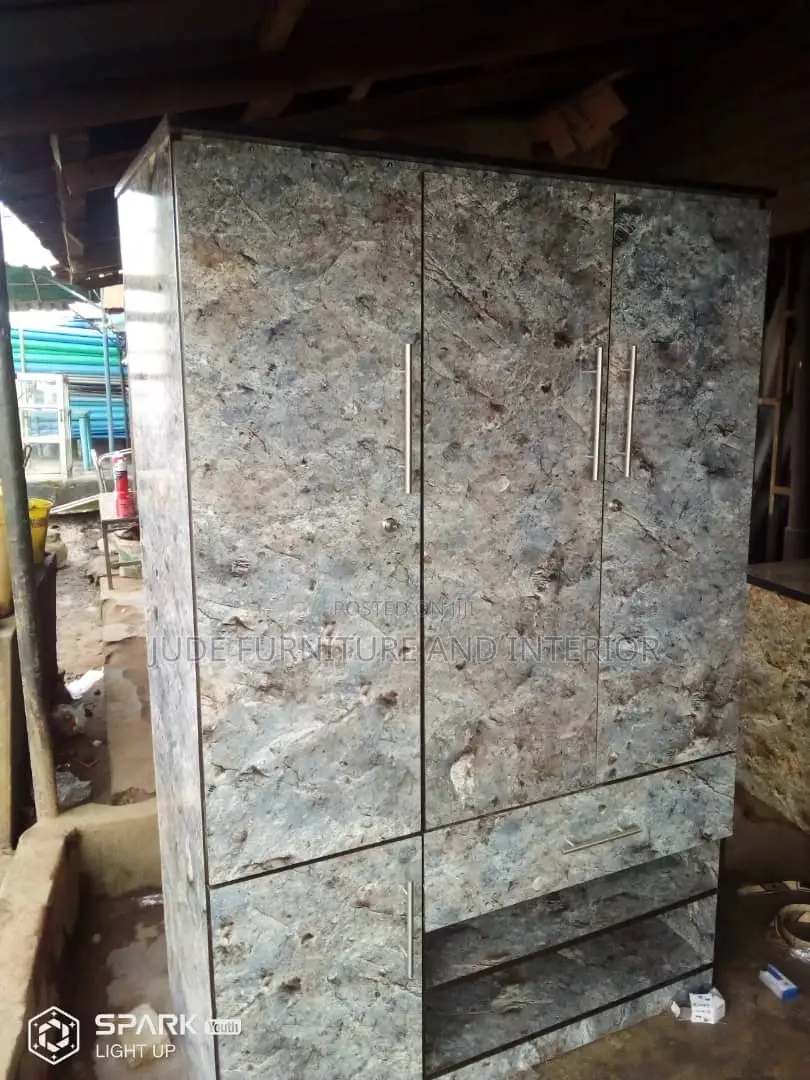 Bedroom Wardrobe for Sale