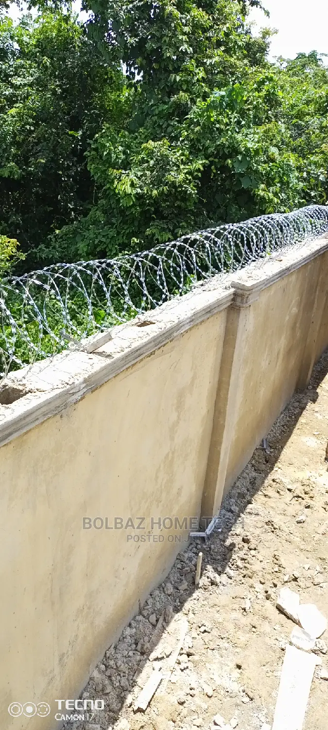 Razor Barb Wire; Burglar Enemy