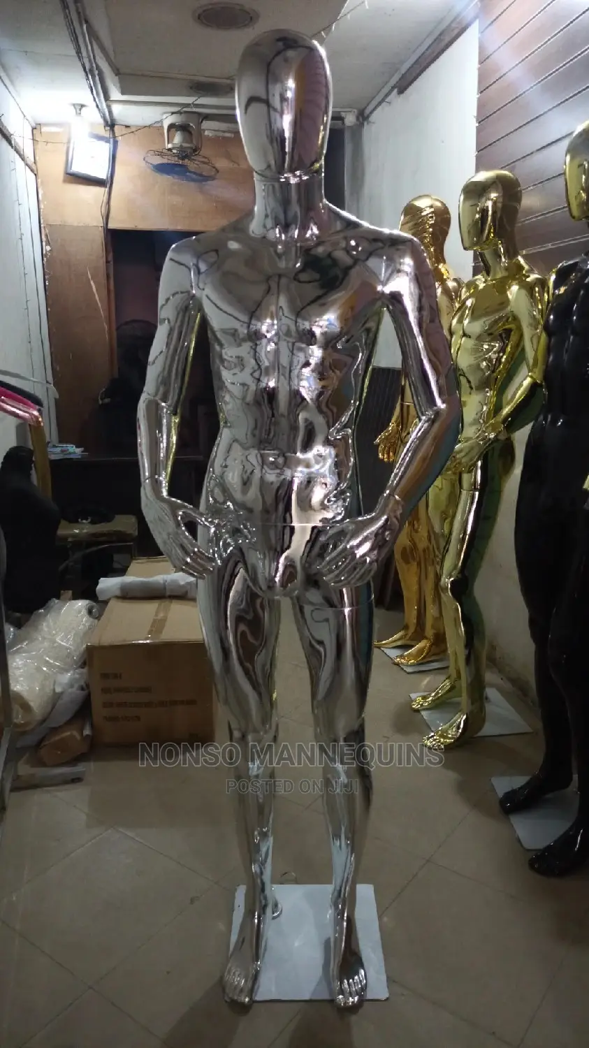 Full Body Silver Chrome Faceless Male MANNEQUIN