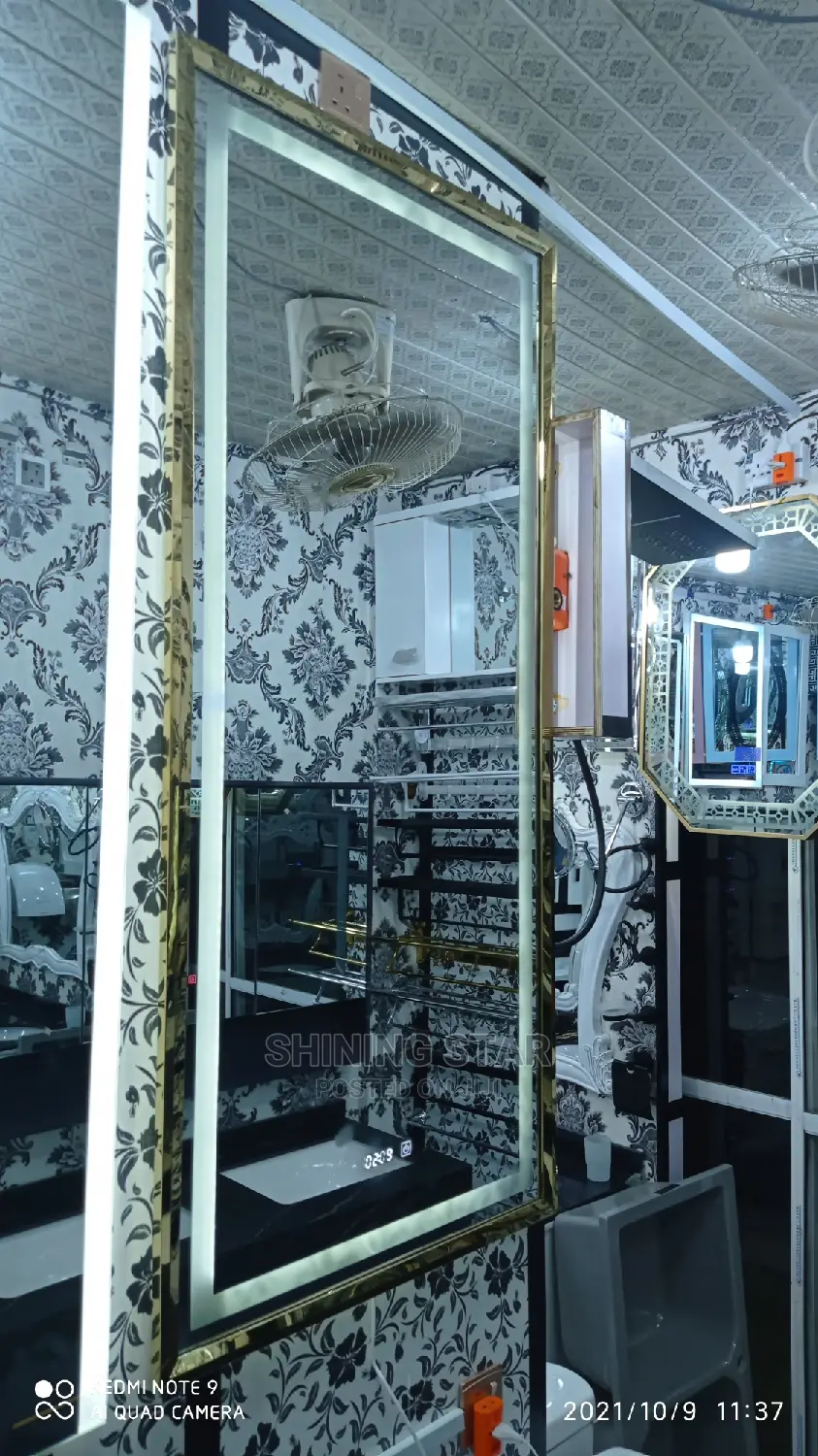 Quality Wall Mounted Upright Round LED Mirror.
