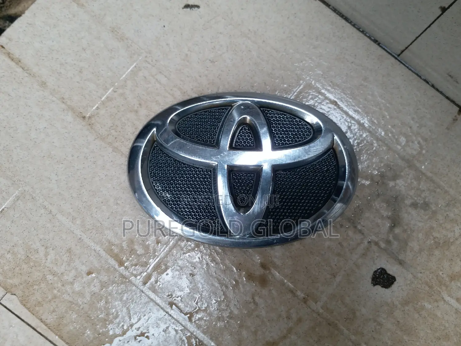 We Have Your Car Logo Here.