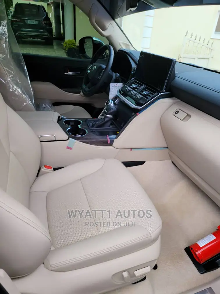 New Toyota Land Cruiser 2022 Black