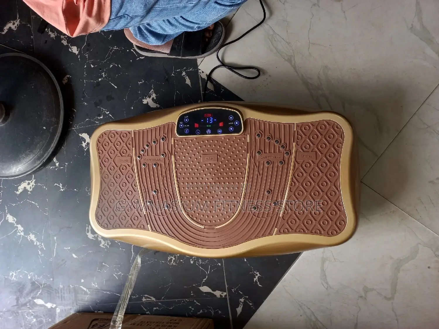 Ultrathin Platform Massager 1098