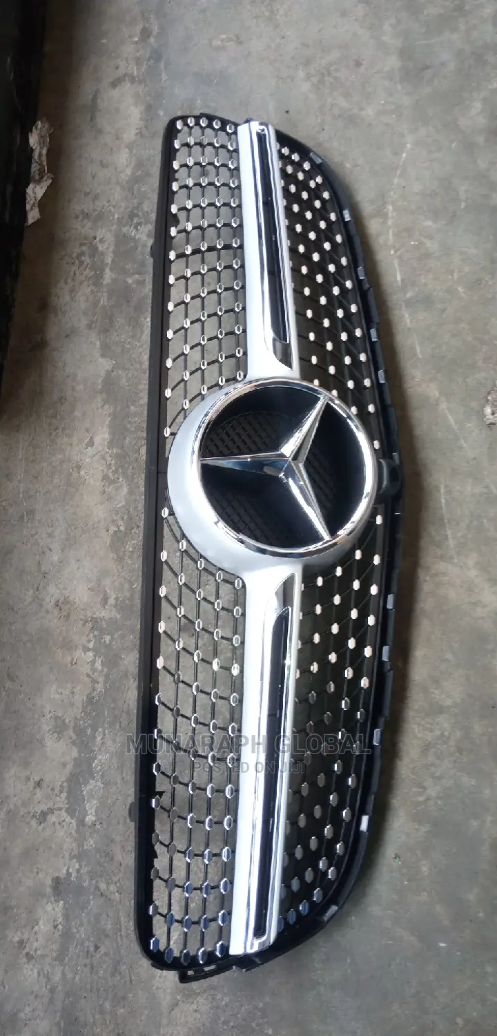 2008-2014 Model Mercedes Benz C300 W204 Diamond Front Grille