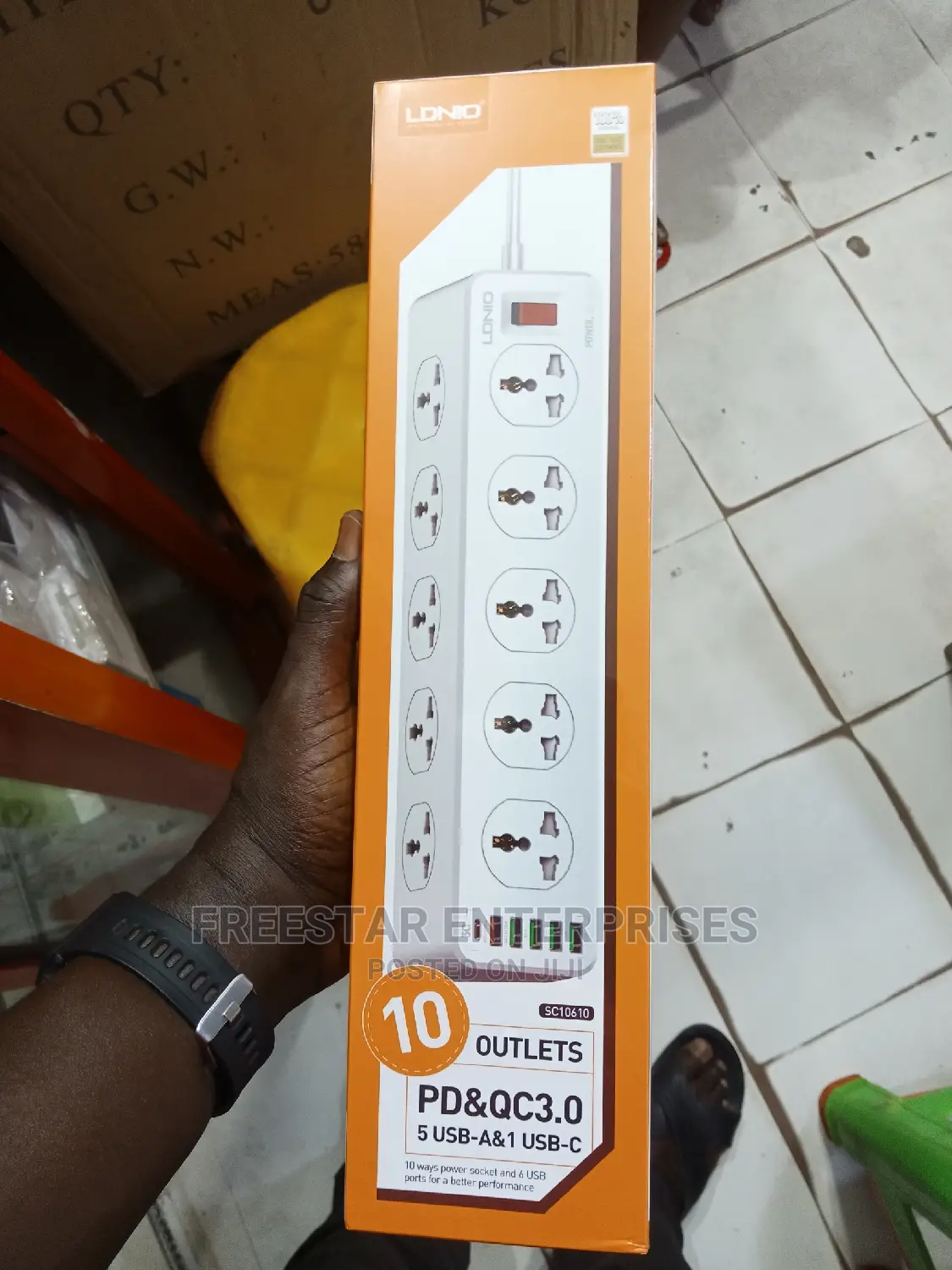 LDNIO SC10610 30W 6-Port USB Charger Power Strip.