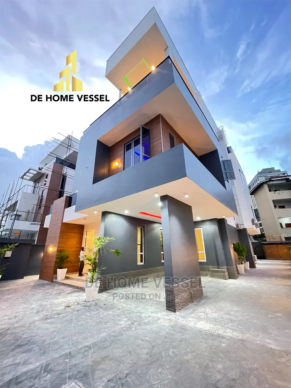 5bdrm Duplex in Old Ikoyi for Sale