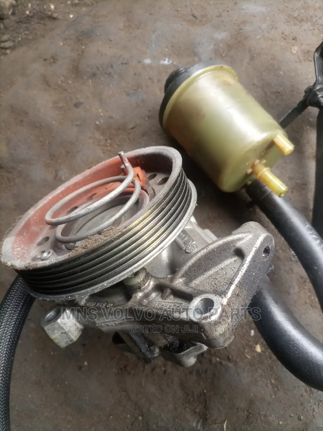 Volvo 3.2 Engine Steering Pump