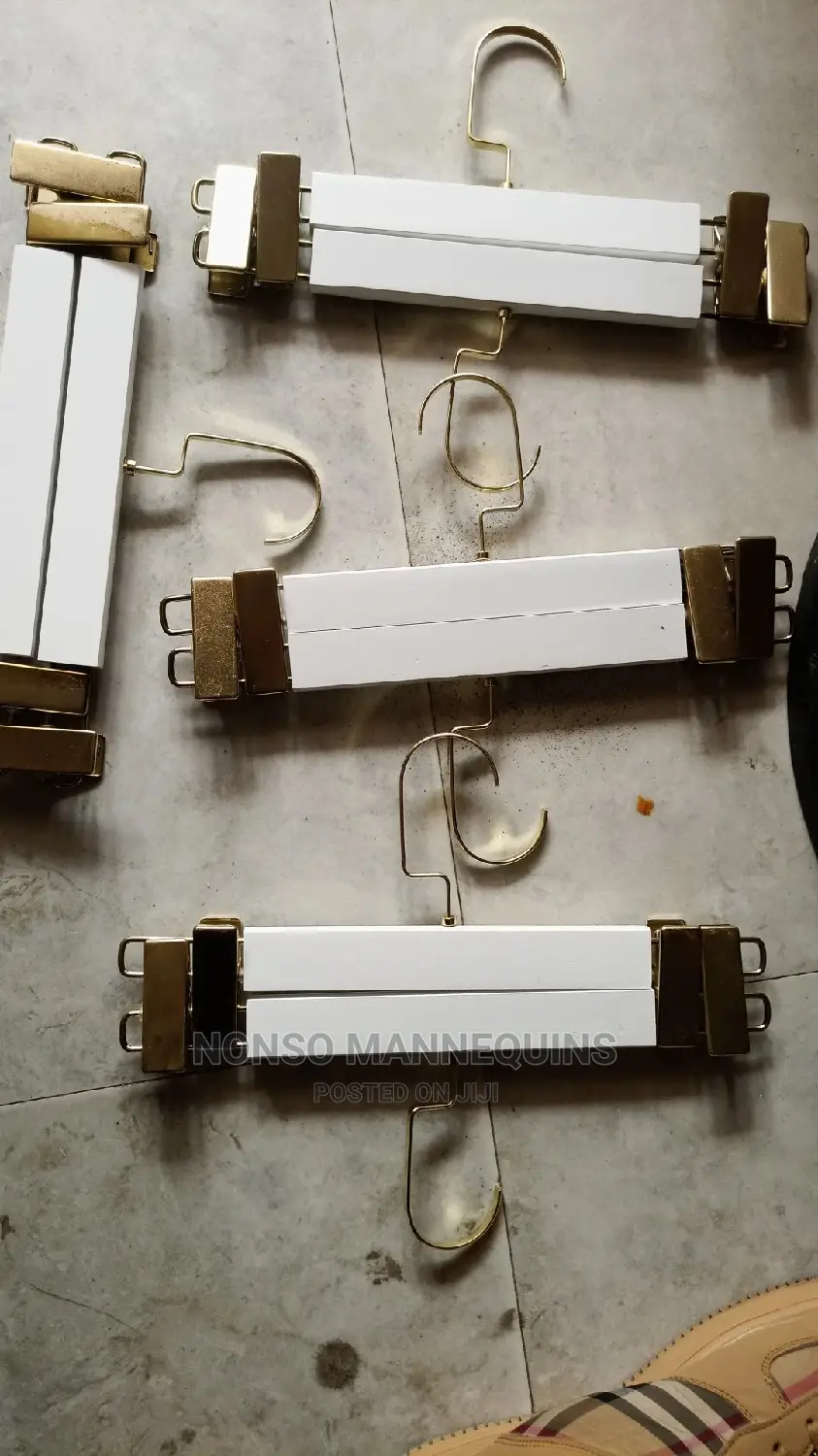 High Quality Luxury White Clip Clothes Hangers