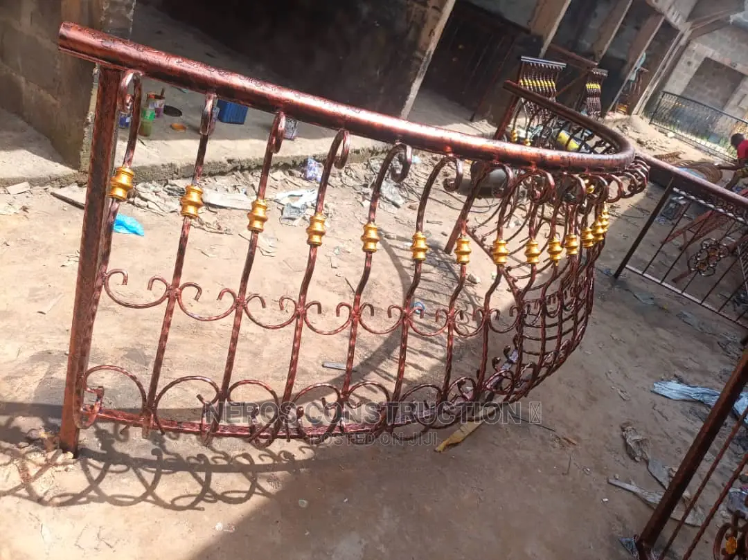 Simple Pregnant Woman Wrought Iron Design