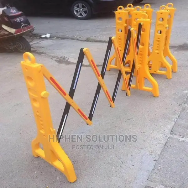 Retractable Traffic Fence
