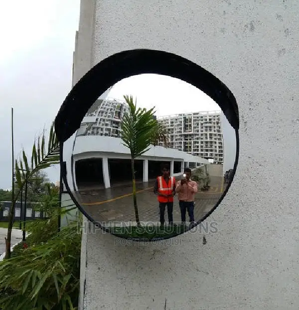 Outdoor Convex Mirror With Cap 120mm (With Bracket for Pole)