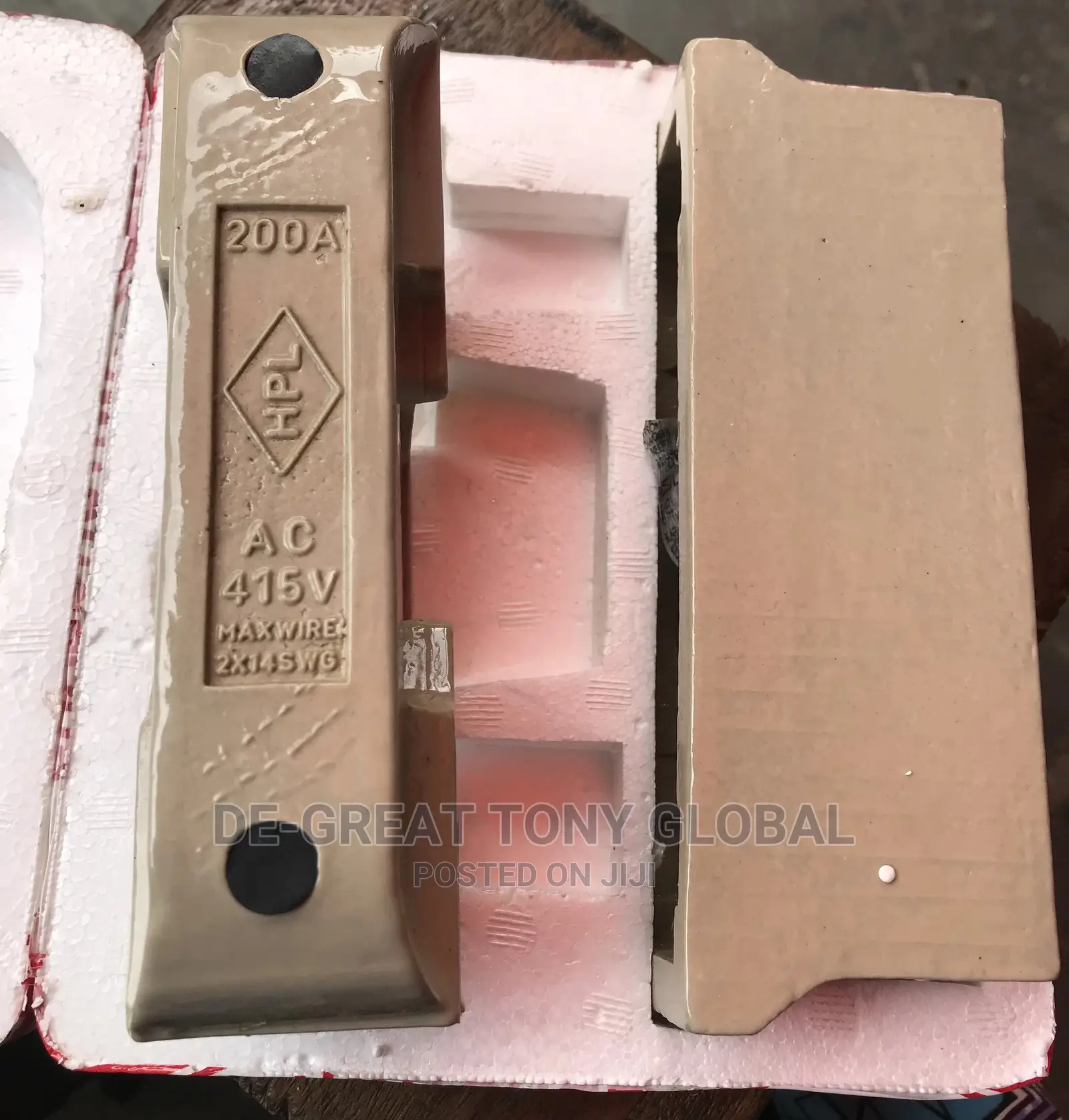 200amps Fuse and Base HPL