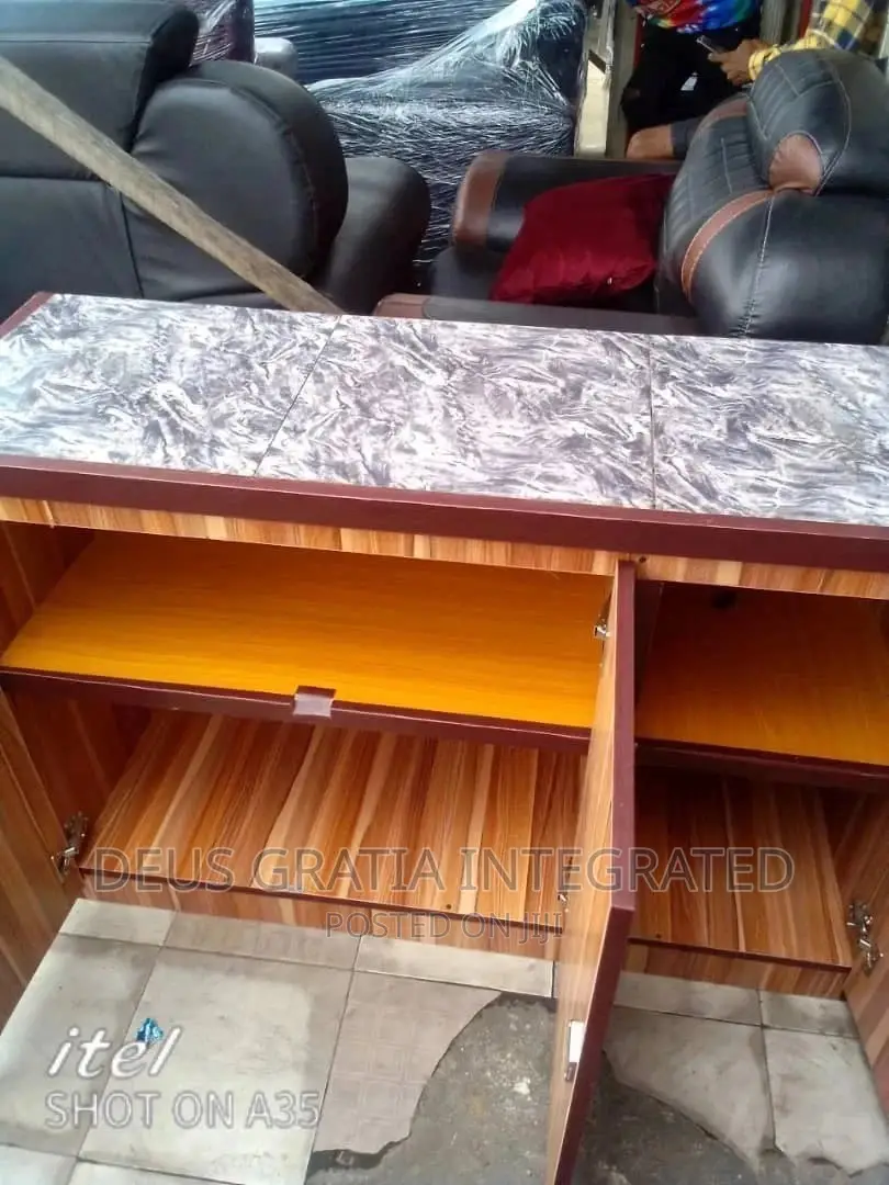 Kitchen Cabinet With Tiles