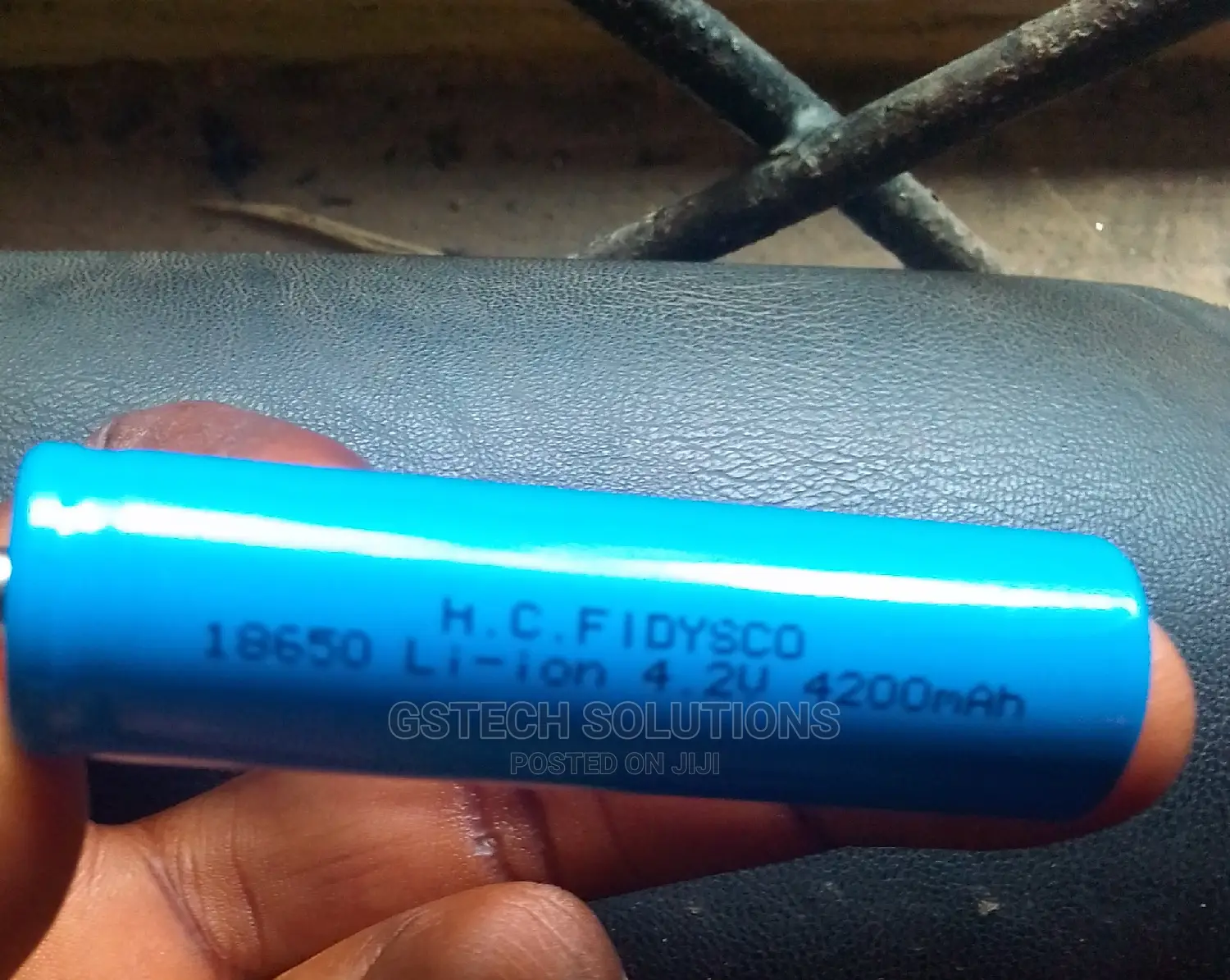 4.2 Volts Lithium Ion Batteries