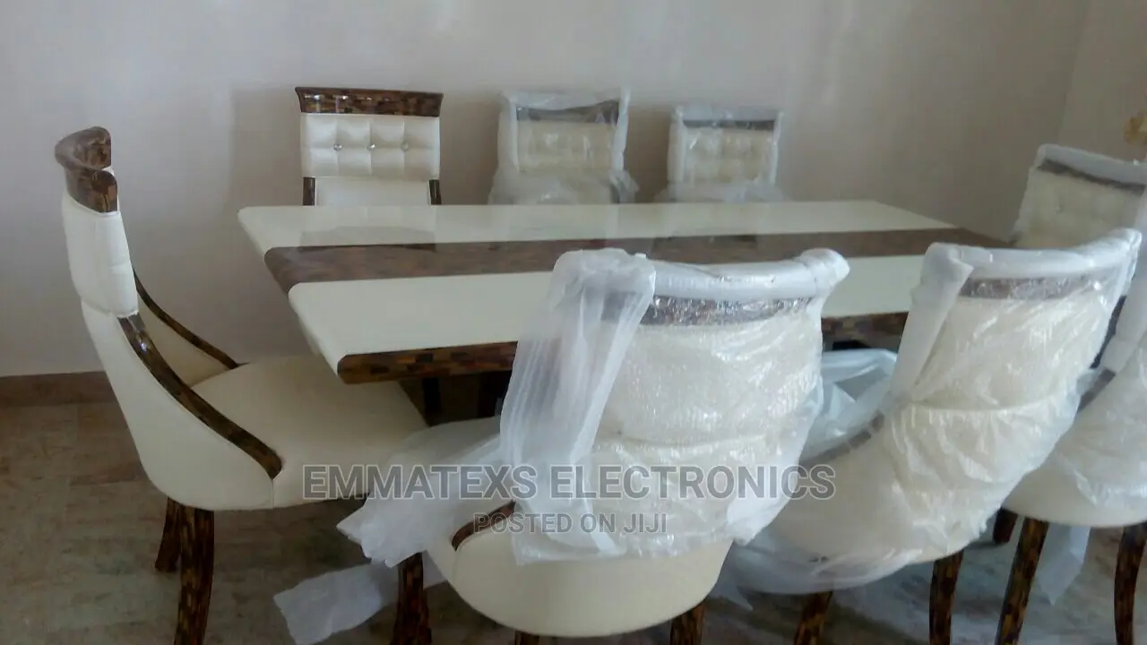 Royal Dinning Table Set