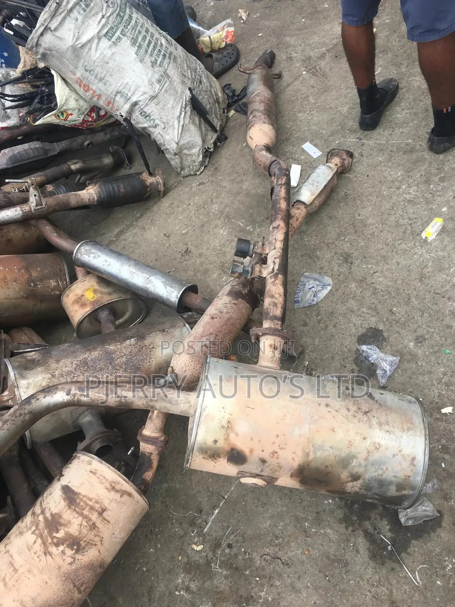 Toyota Sienna 2005 Exhaust Back Pot 2 Wheel Drive