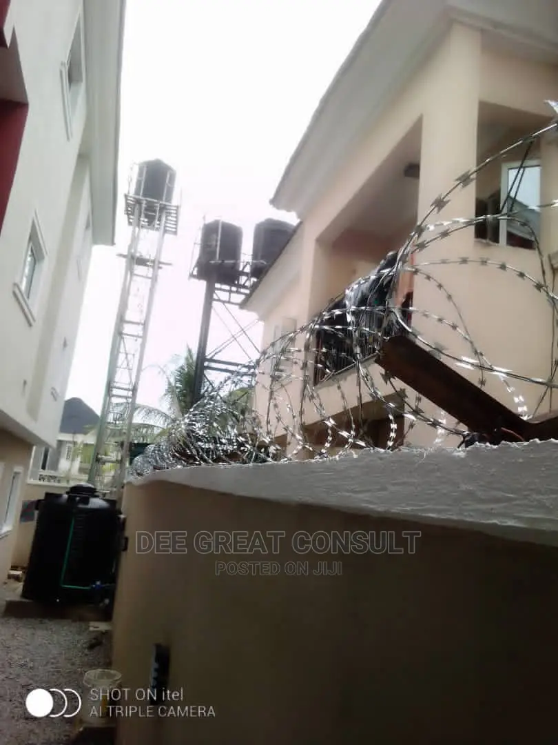 Razor Fence-Wire: Barb Razor Wire
