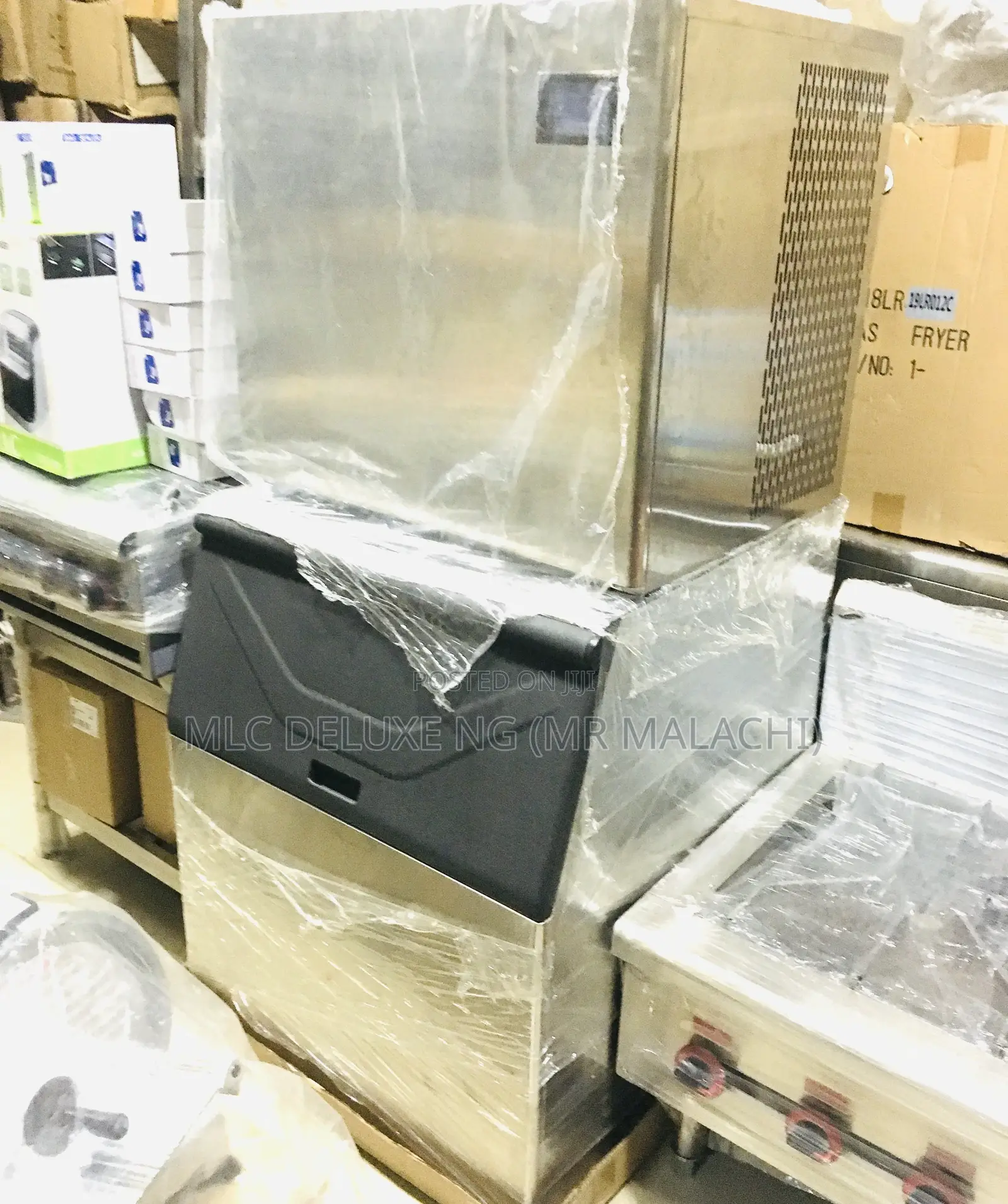 INDUSTRIAL Ice Maker/Ice Cube Machine (200,300,500kg Avble)