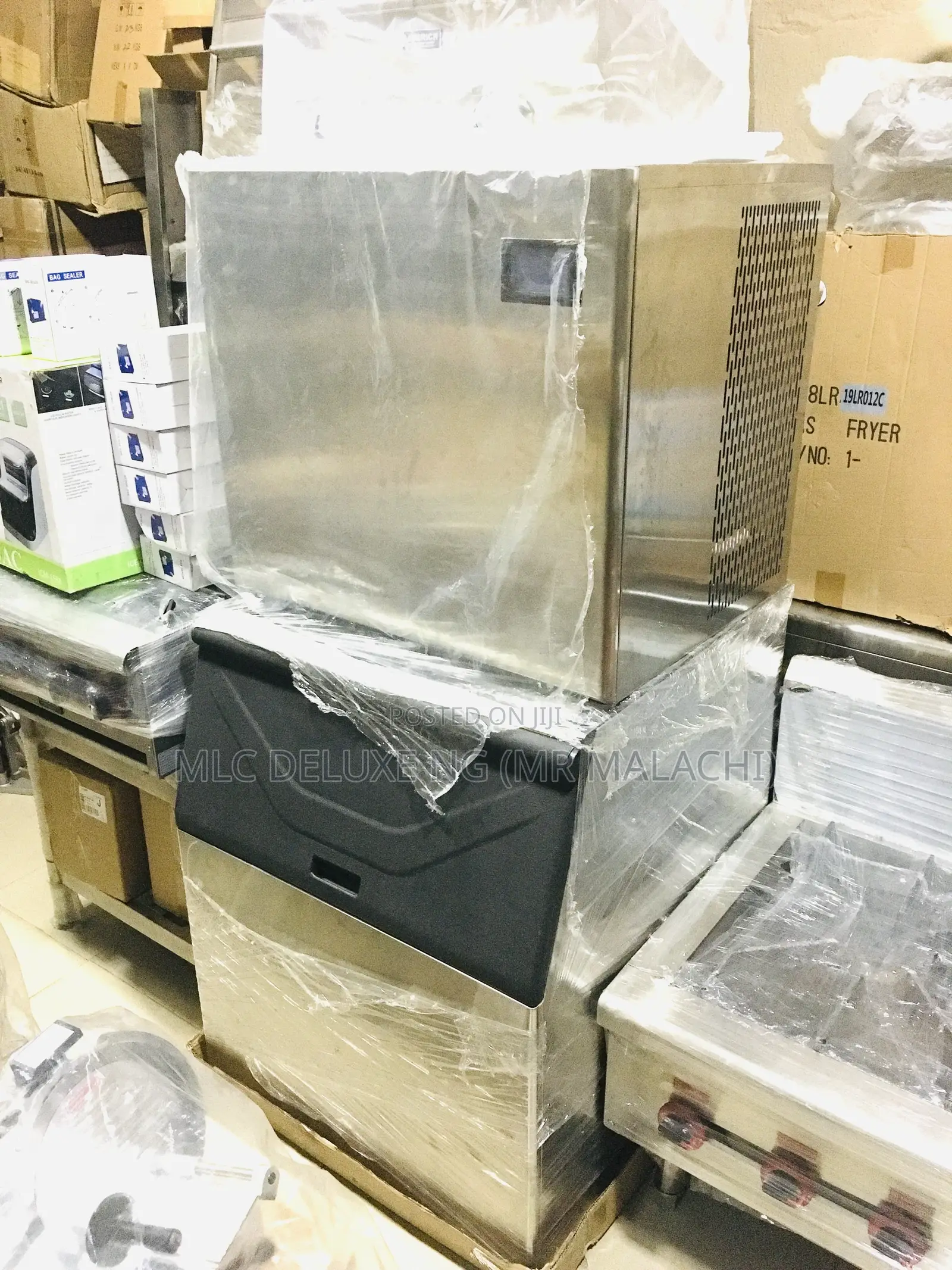 INDUSTRIAL Ice Maker/Ice Cube Machine (200,300,500kg Avble)