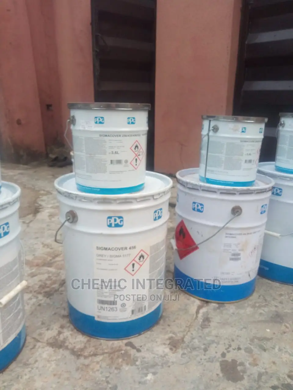 Strong and Durable High Glossy Epoxy Floor Paint -
