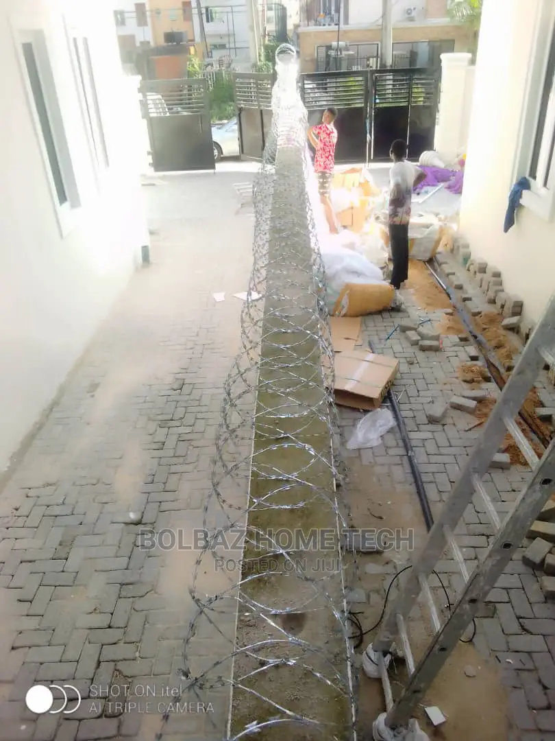 Razor Barb Wire; Concertina Wire