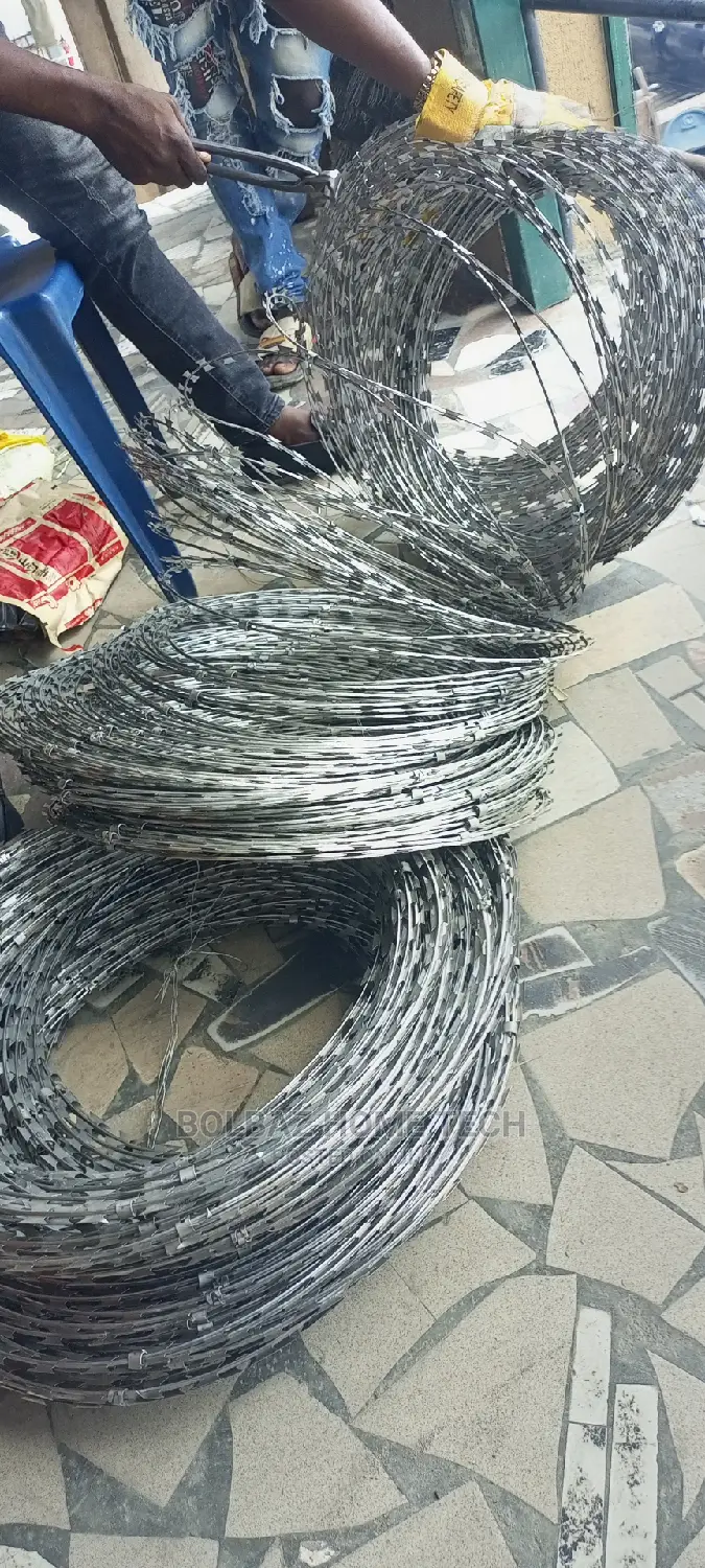 Stainless Razor Barb Wire; Concertina