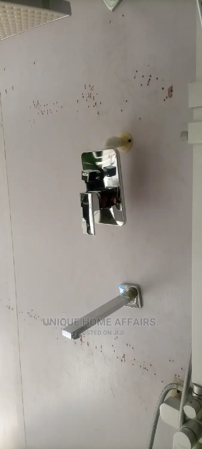 4 Ways Condit Shower