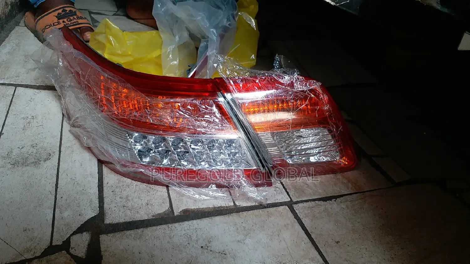 Camry 2010 Rear Light and Boot Lamp