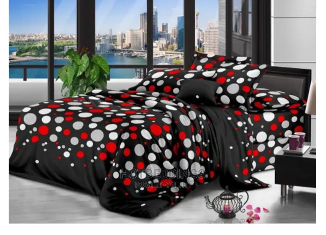 Multi Colour Duvet,Bedsheet With 4pilow Cases-6x6l