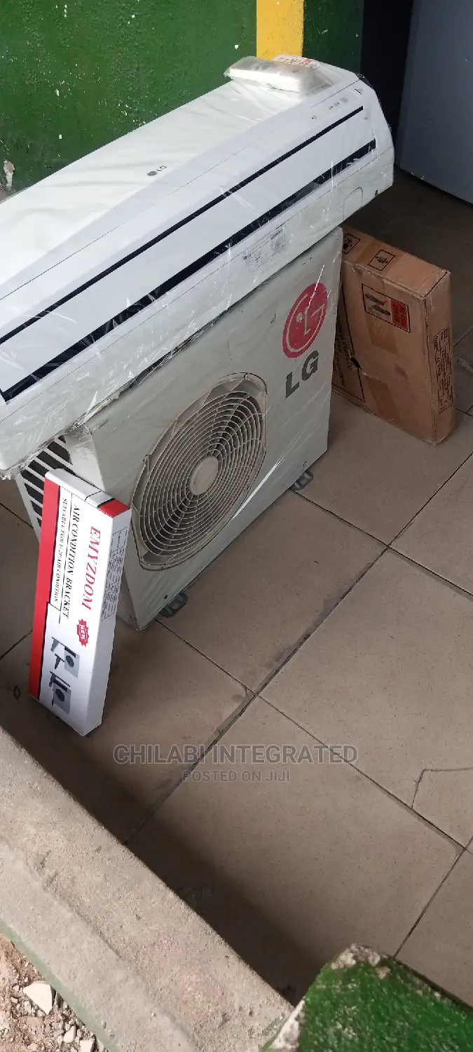 Almost New, Low Voltage Foreign-Used 1hp Lg Air Conditioner