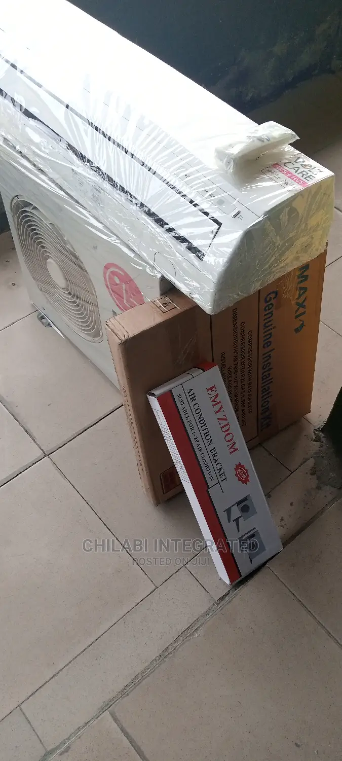 Almost New, Low Voltage Foreign-Used 1hp Lg Air Conditioner