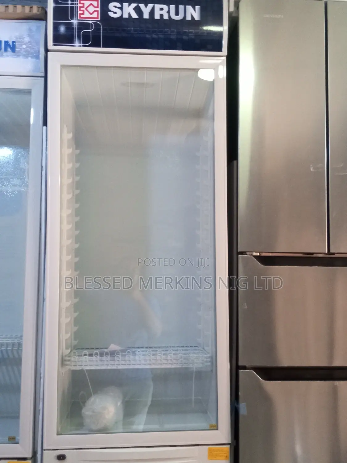 Skyrun Display Fridge 318litres