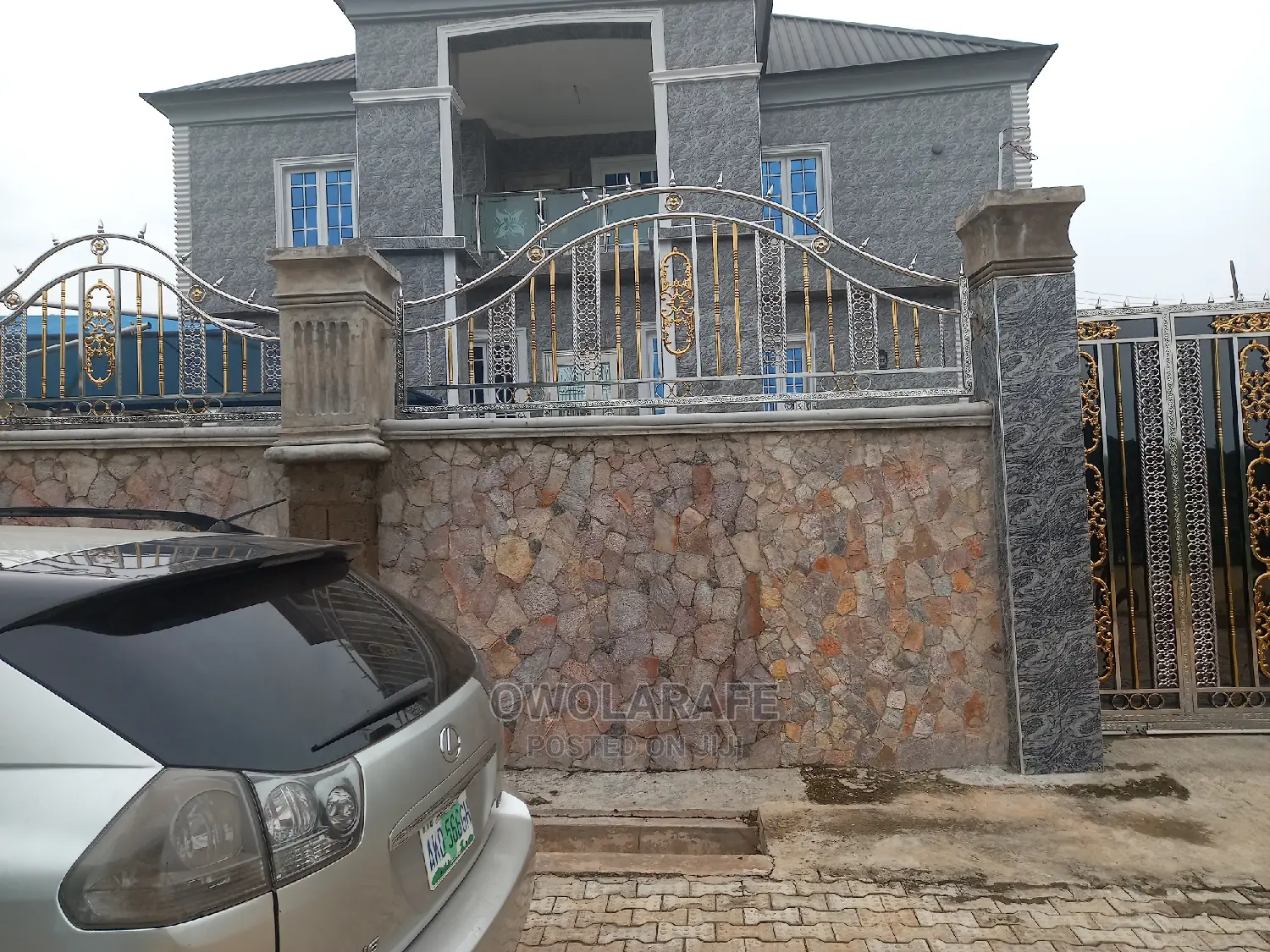 Stainless Steel Fence Rail Design