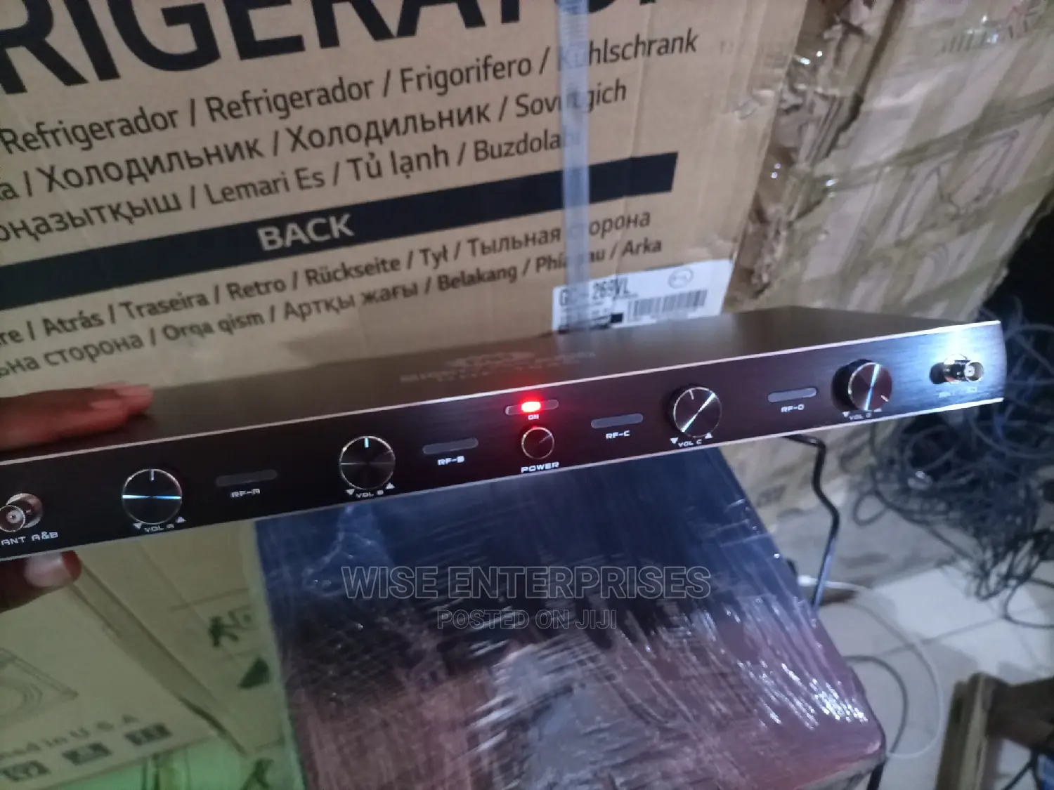 Professional UHF Wireless Microphone 4in1
